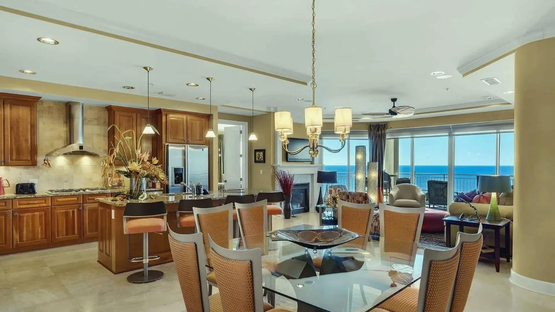 Stunning 3 Bedroom 3 Bath Gulf-Front Villa Destin Apartment