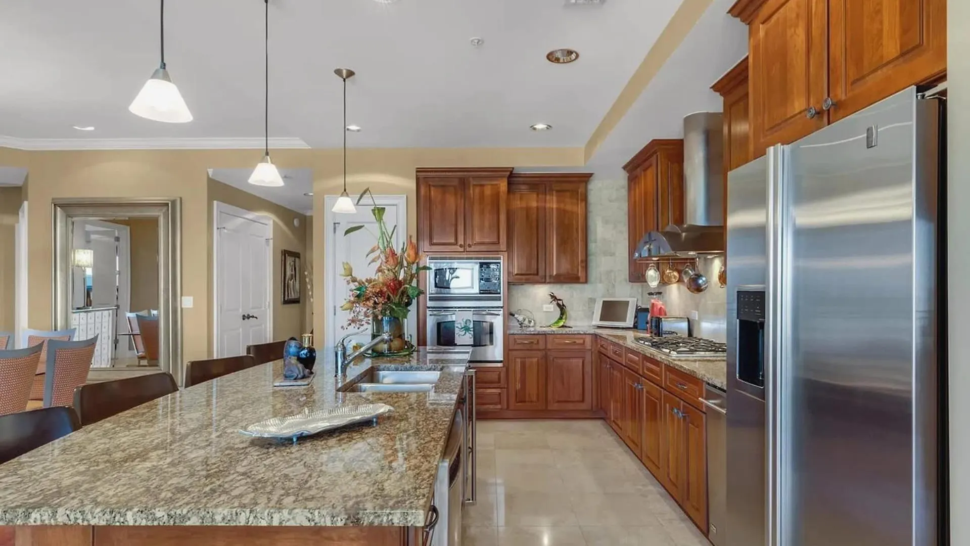 Apartment Stunning 3 Bedroom 3 Bath Gulf-Front Villa Destin