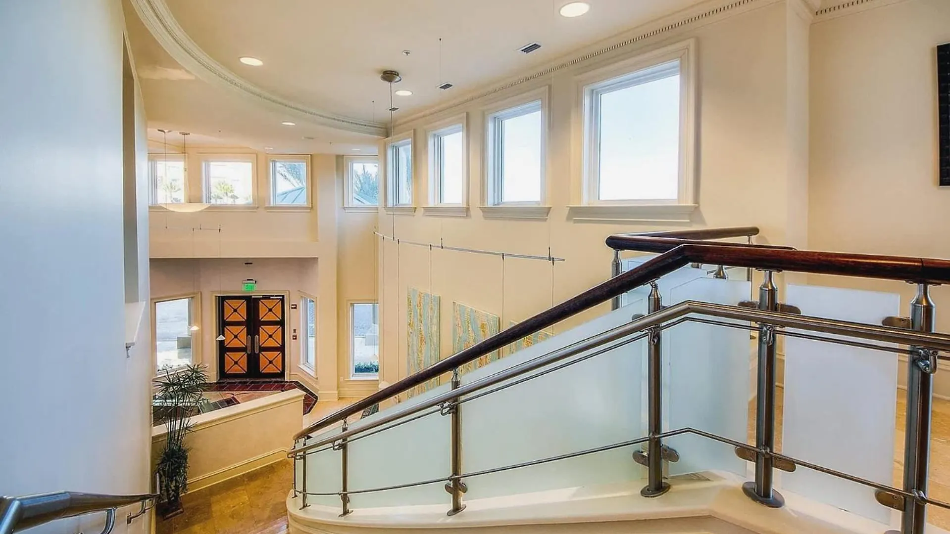 Stunning 3 Bedroom 3 Bath Gulf-Front Villa Destin Apartment