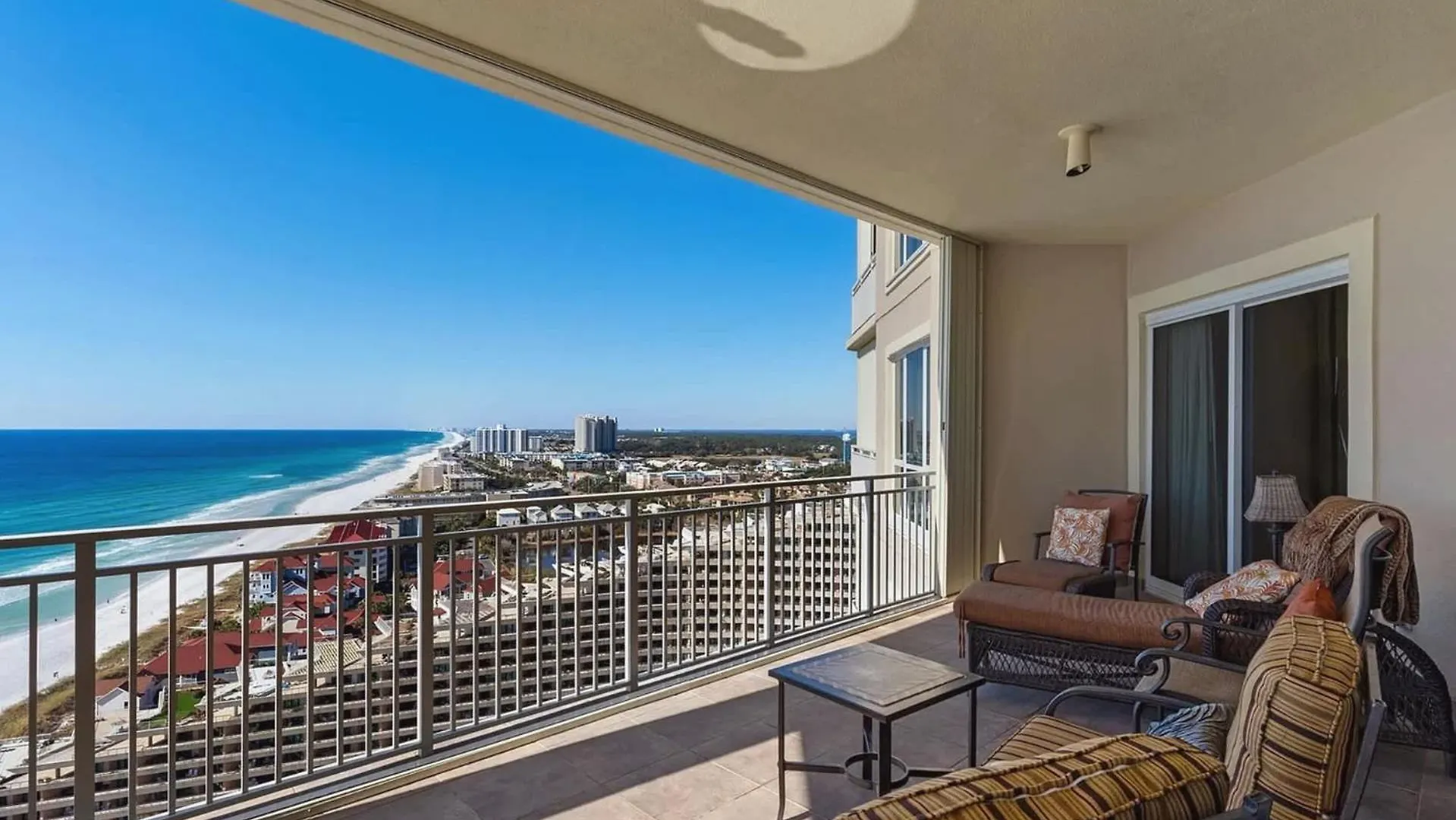 Apartment Stunning 3 Bedroom 3 Bath Gulf-Front Villa Destin