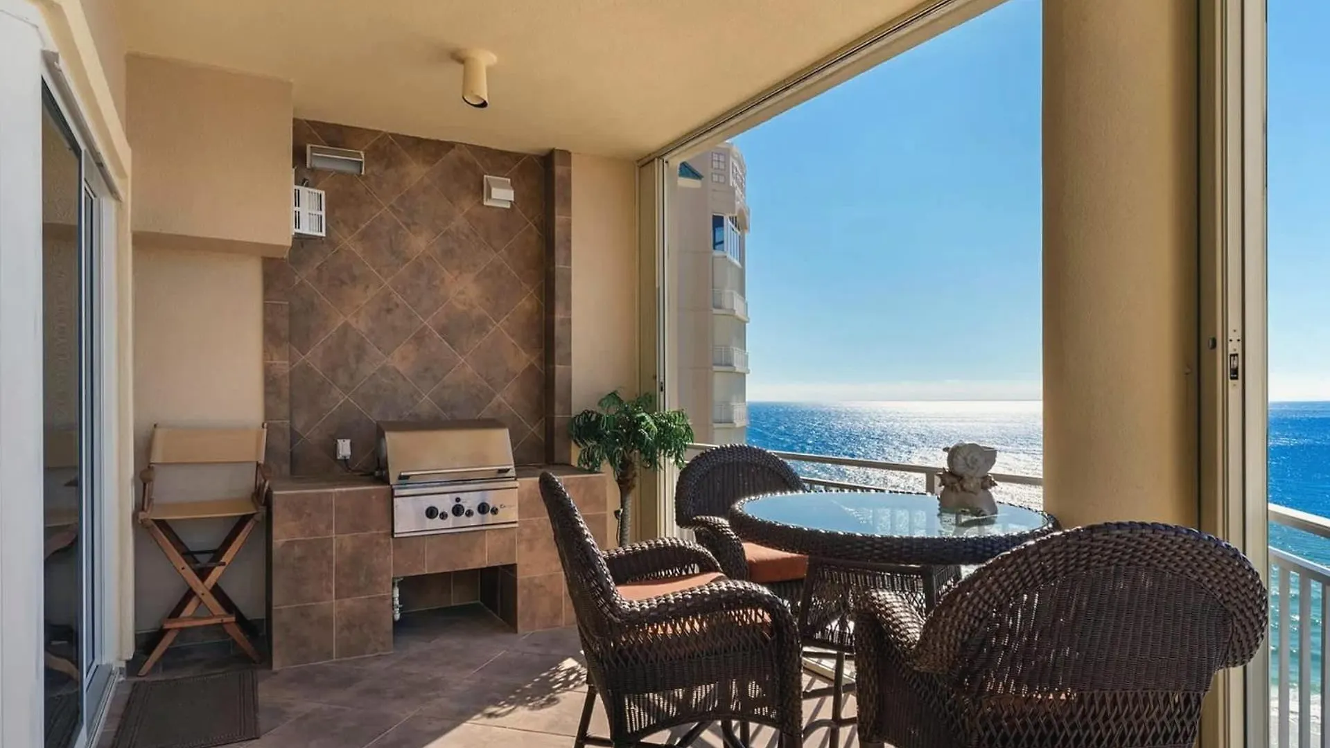 Stunning 3 Bedroom 3 Bath Gulf-Front Villa Destin